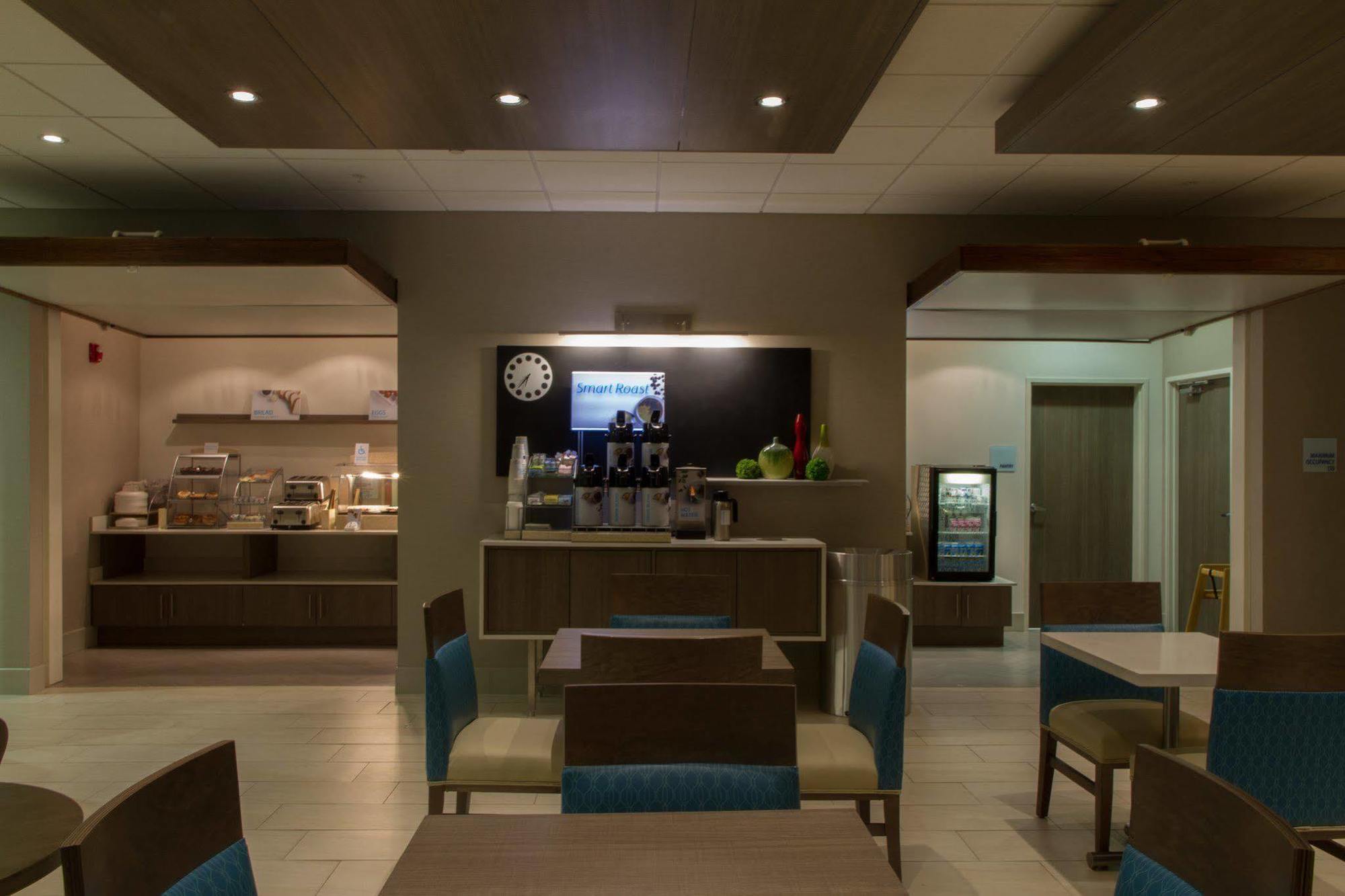 Holiday Inn Express & Suites Litchfield By Ihg Exterior foto