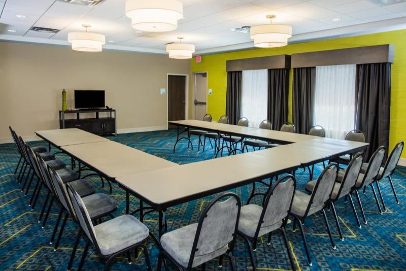 Holiday Inn Express & Suites Litchfield By Ihg Exterior foto